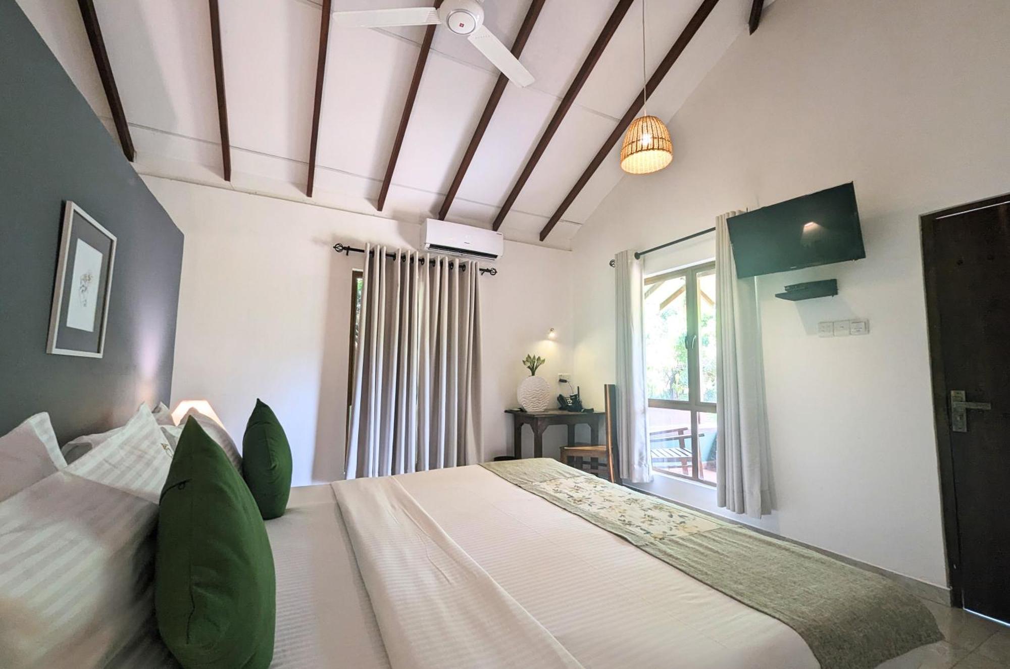 סיגירייה Pinthaliya Resort מראה חיצוני תמונה
